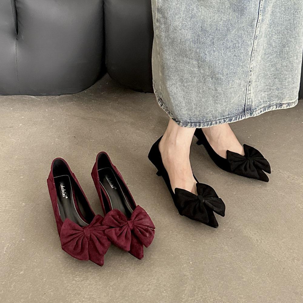 Туфли-лодочки на низком каблуке, осенняя новинка, нишевые, фиолетовый бант, женственность, низкий каблук, острый носок, высокие каблуки