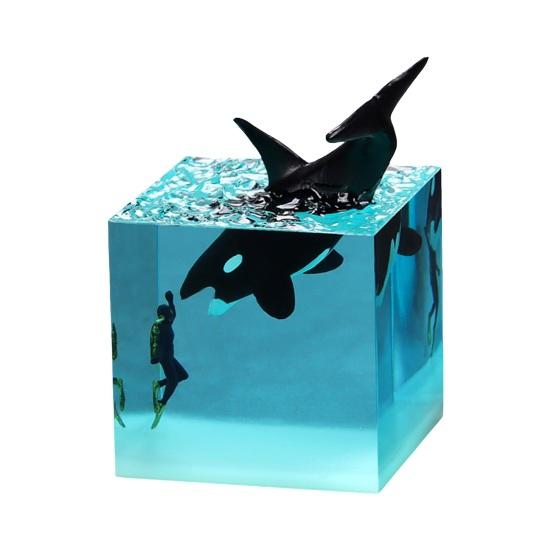 Sea Animal Cube Figurine Glow-in-the-dark Whale Shark Resin Statue Sculpture Home Office Desktop Bookshelf Decoration Ornament Festival