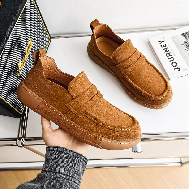 Замшевые кожаные мужские туфли, легкие мужские лоферы, люксовые брендовые мужские туфли без застежек, модный стиль, для отдыха, прогулки, мокасины на плоской подошве