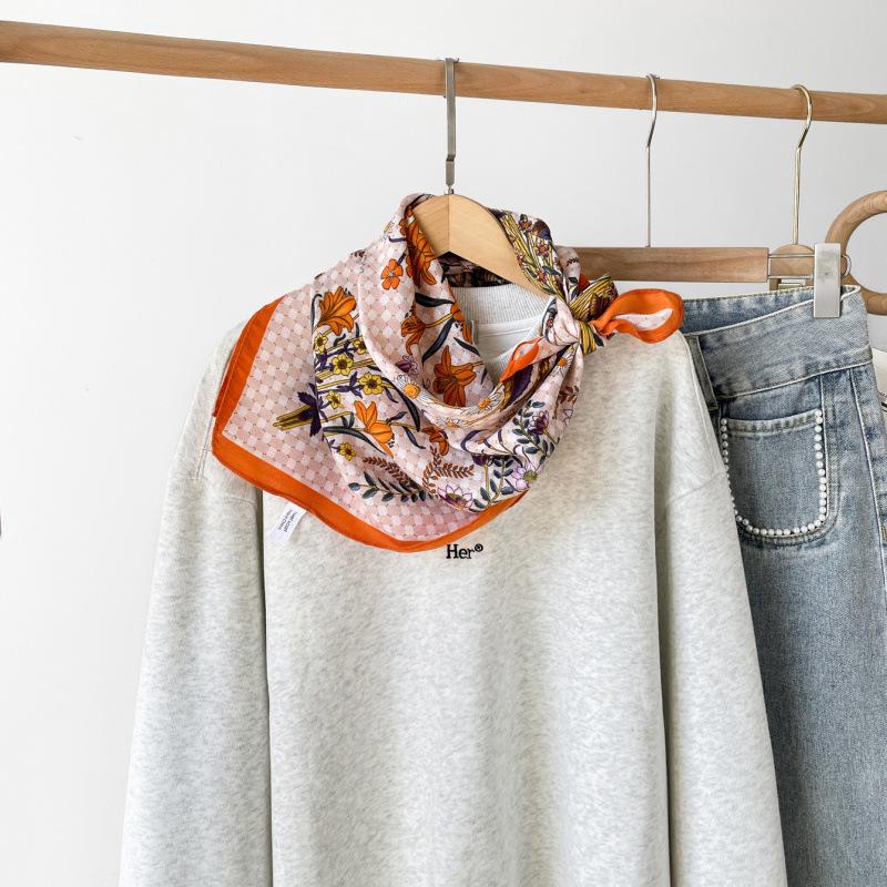 New Style Retro Fashion Scarf Printed Square Scarf Ladies Fairy Style Scarf Angora Red Silk Scarf