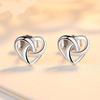 Fashion New Minimalist Tiny Metal Hollow Heart Stud Earrings for Women New Fashion Mini Cute Earrings Accessories Zircon Gift