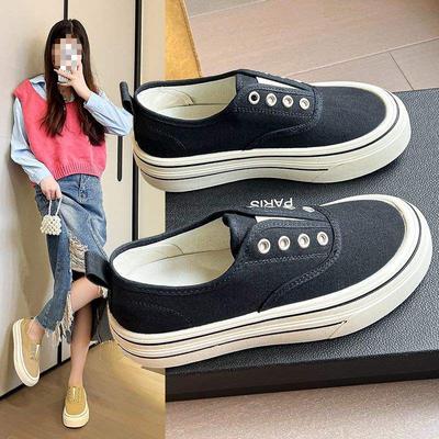 Эластичные эспадрильи на толстой подошве на одной педали 2025 лето новые универсальные дышащие повседневные легкие маленькие белые туфли кеды