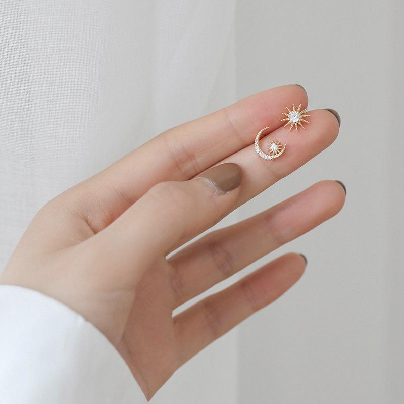 925 Sterling Silver 14K Gold Plating Sun Moon Asymmetrical Stud Earrings Women Exquisite Sweet Student Jewelry Girlfriend Gift
