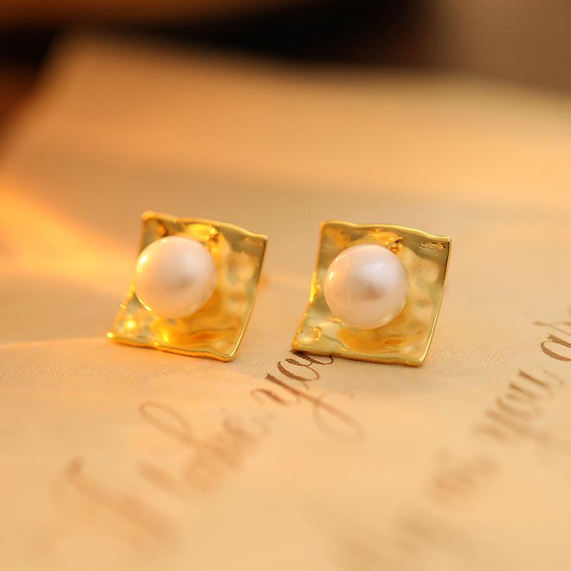 Серьги-пусеты Banyan Tree из серебра 925 пробы с геометрическим дизайном и жемчугом-ракушкой - Корейский трендовый нишевый стиль