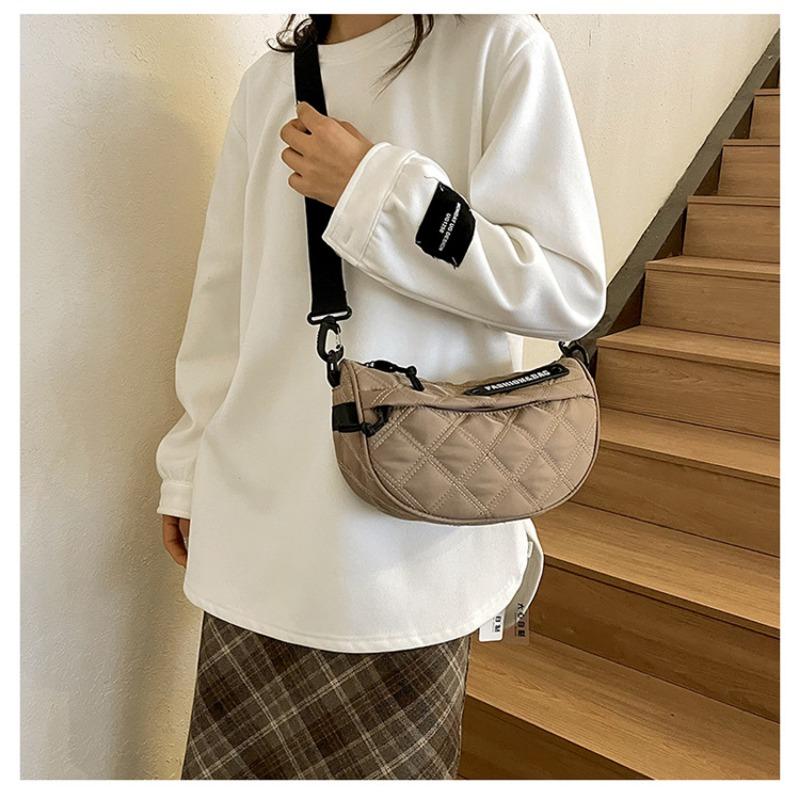 Новая коллекция осень-зима 2023 года: женская сумка через плечо с большой вместимостью, высококачественный дизайн, нишевый дизайн, сумка-седловидная сумка на одно плечо