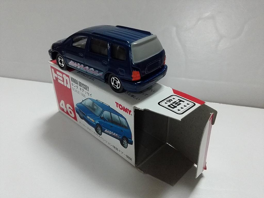Распроданный Tomica Honda Odyssey первого поколения Red Tommy Crazy Mini Car Circle с кейсом отправлен со склада Amazon No.46
