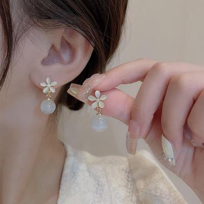 Изысканные серьги-цветы для женщин