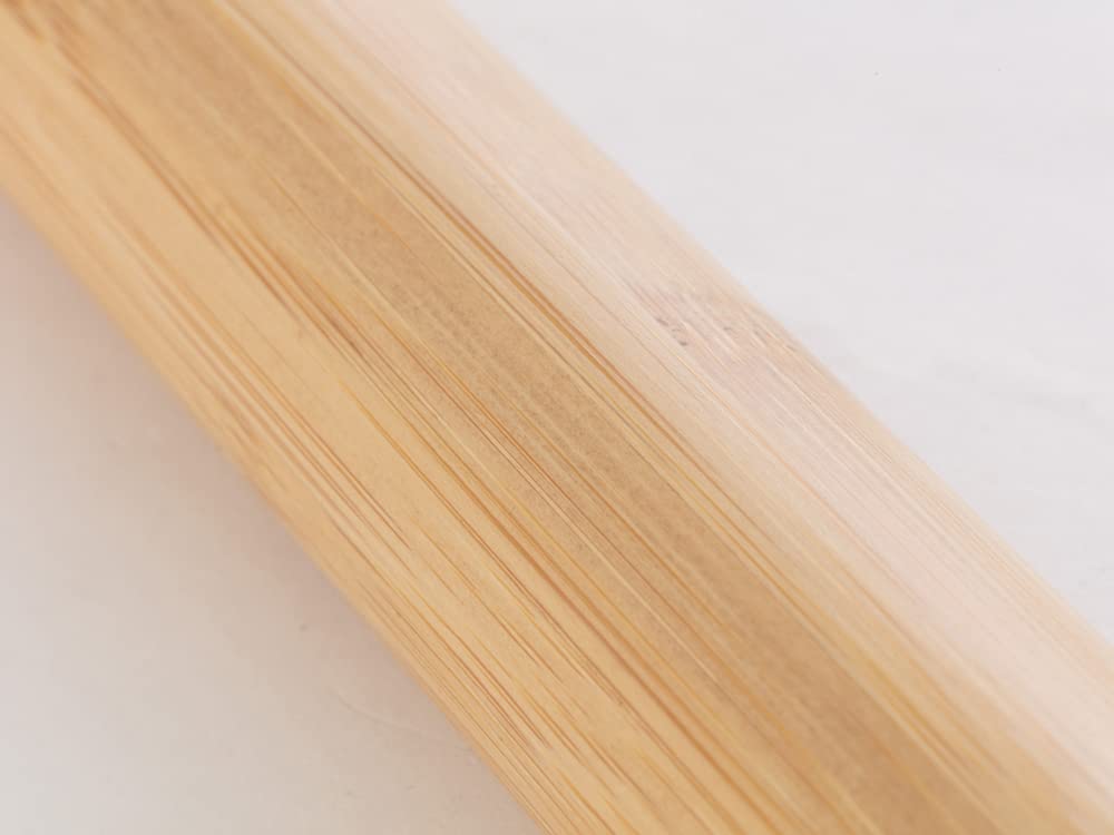 Деревянный столб снежной вершины