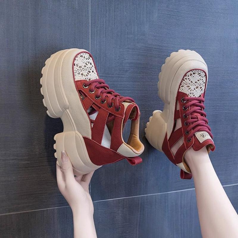 Модная трендовая обувь на толстой подошве для женщин 2024 лето новая толстая сетчатая полая внутренняя приподнятая вулканизированная женская обувь сандалии кроссовки на платформе