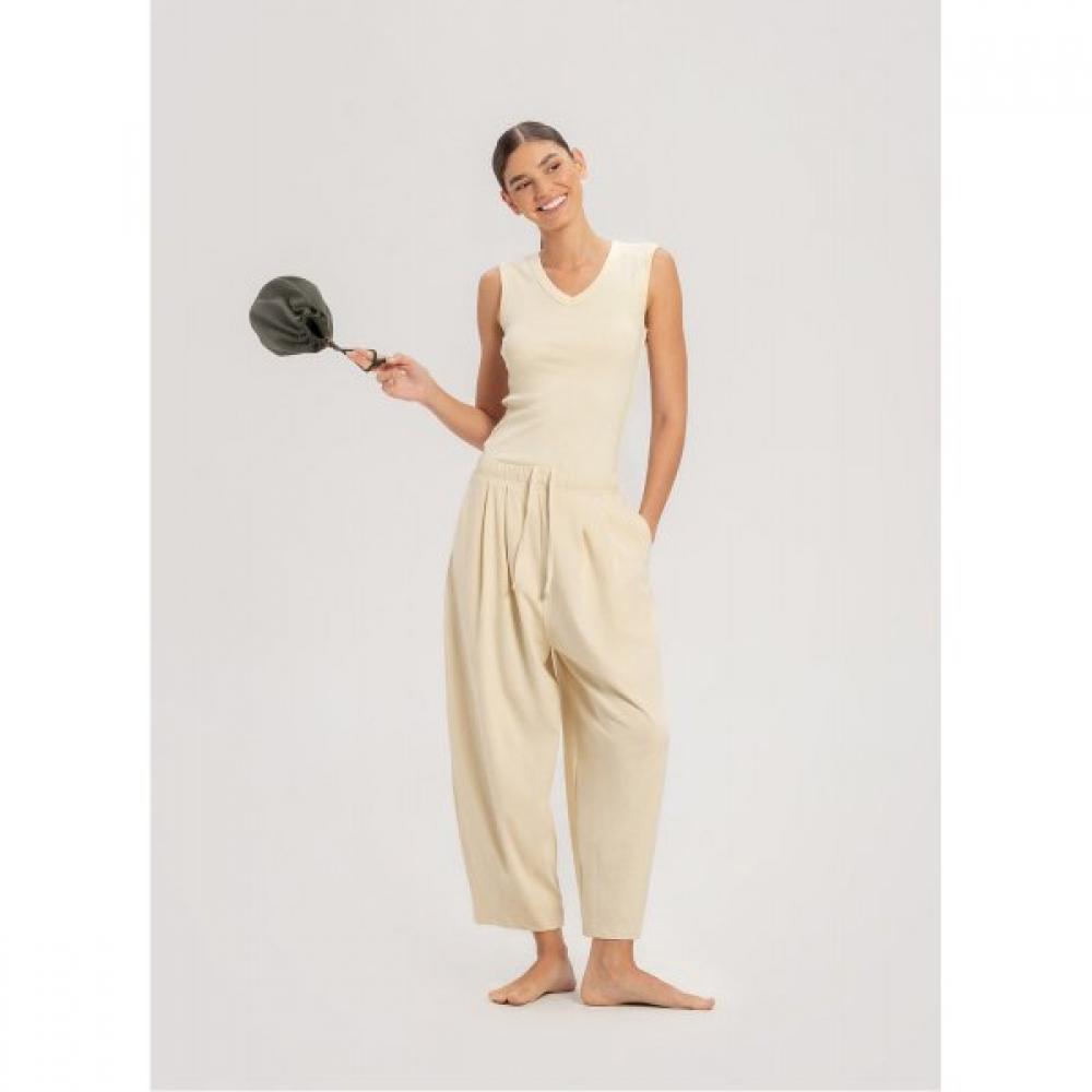 Budhi Mudra Tuck Volume Pants Bone White B61003apl52 V08