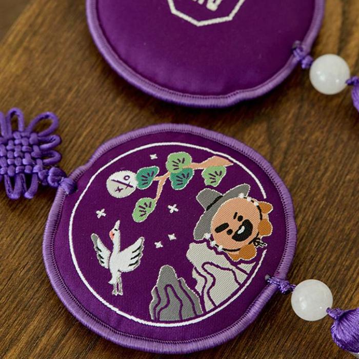 BT21 Брелок с вышитой кисточкой Premium K Edition (7 вариантов)