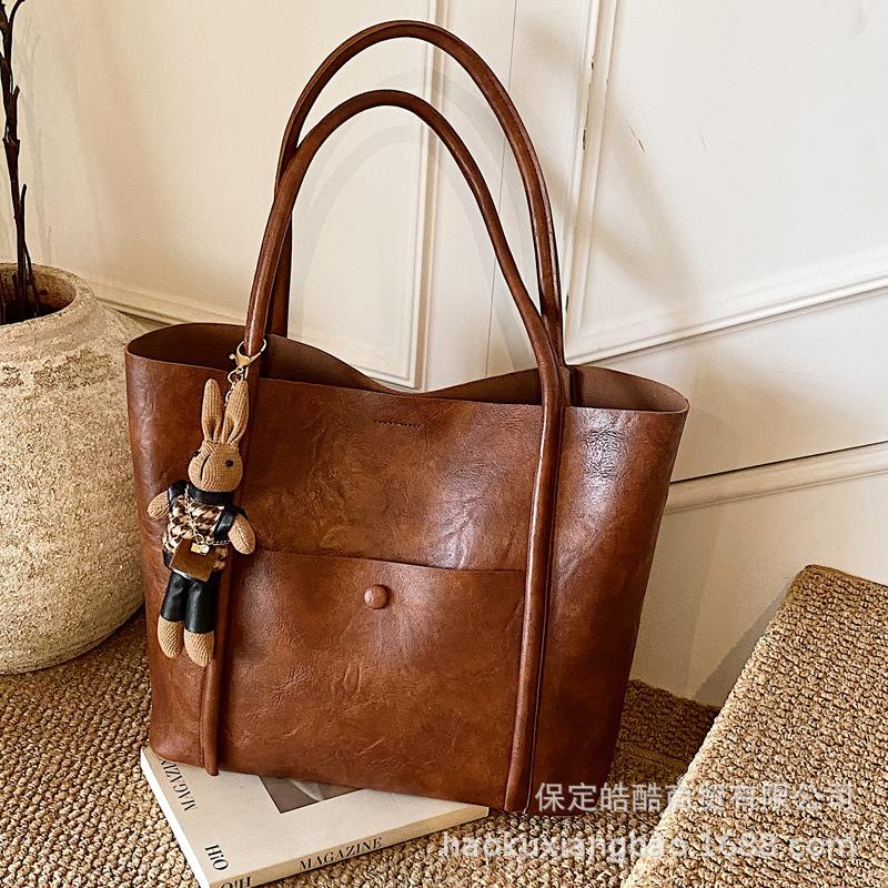 Сумка в стиле ретро премиум-класса женская осенне-зимняя 2025 популярная текстура универсальная наплечная сумка большой вместимости тоут большая сумка