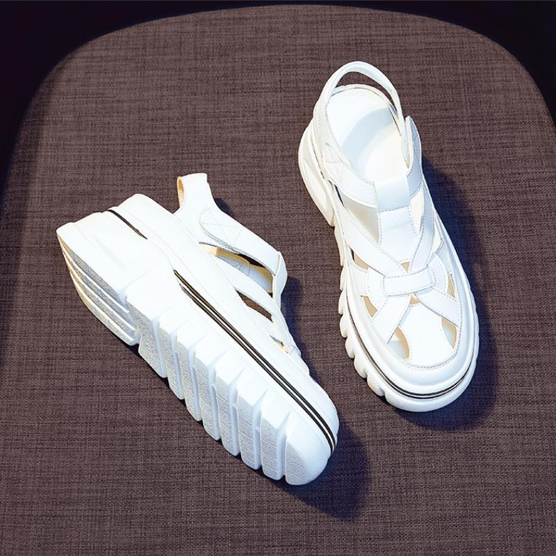 Модные женские весенние спортивные сандалии с увеличенным каблуком 2024 года, летний новый стиль, толстая подошва, выдалбливают, Baotou, женская повседневная универсальная римская обувь