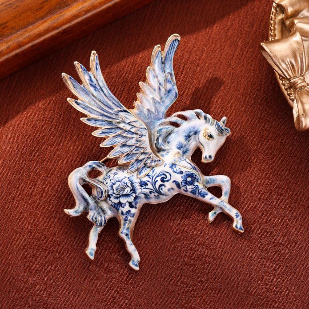 Vintage Pegasus Brooch Alloy Brooch Pins Hot Animal Lapel Pin  Cultural Art