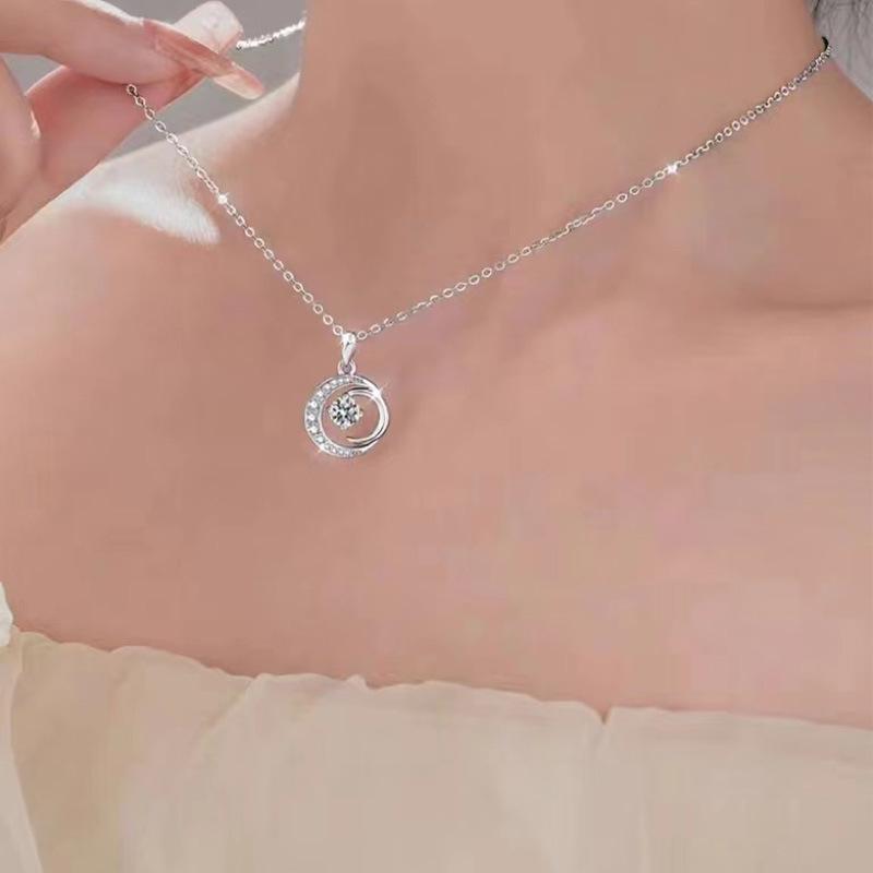 S925 Sterling Silver Moon Necklace for Women, Fashionable and Versatile, Light Luxury Niche Accessories