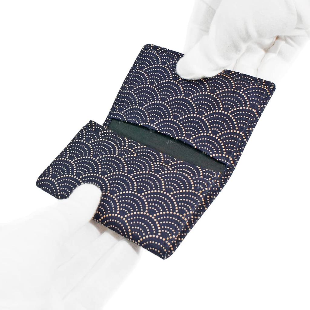 Визитная карточка Inden, большая, темно-синяя x белая, узор «волна Цинхай» [Indenya], держатель, емкость, оленья кожа, лак, 2501-14-004