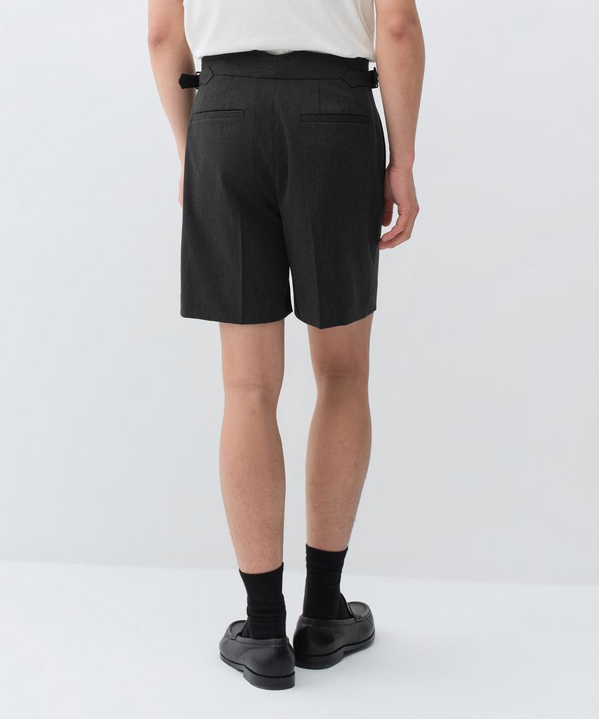 MUSINSA STANDARD Classic Adjust Half Slacks [Charcoal Gray]