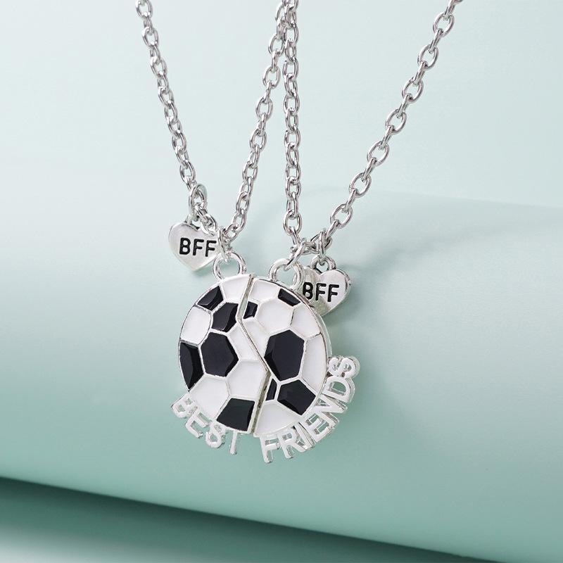 Магнитный набор футбольных кулонов «Лучшие друзья» - Сплавная цепочка на ключицу для пар
