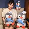 Новая плюшевая игрушка пингвин, держащий рыбу, милая кукла в цилиндре, детская кукла, подарок на день рождения, кукла-подушка