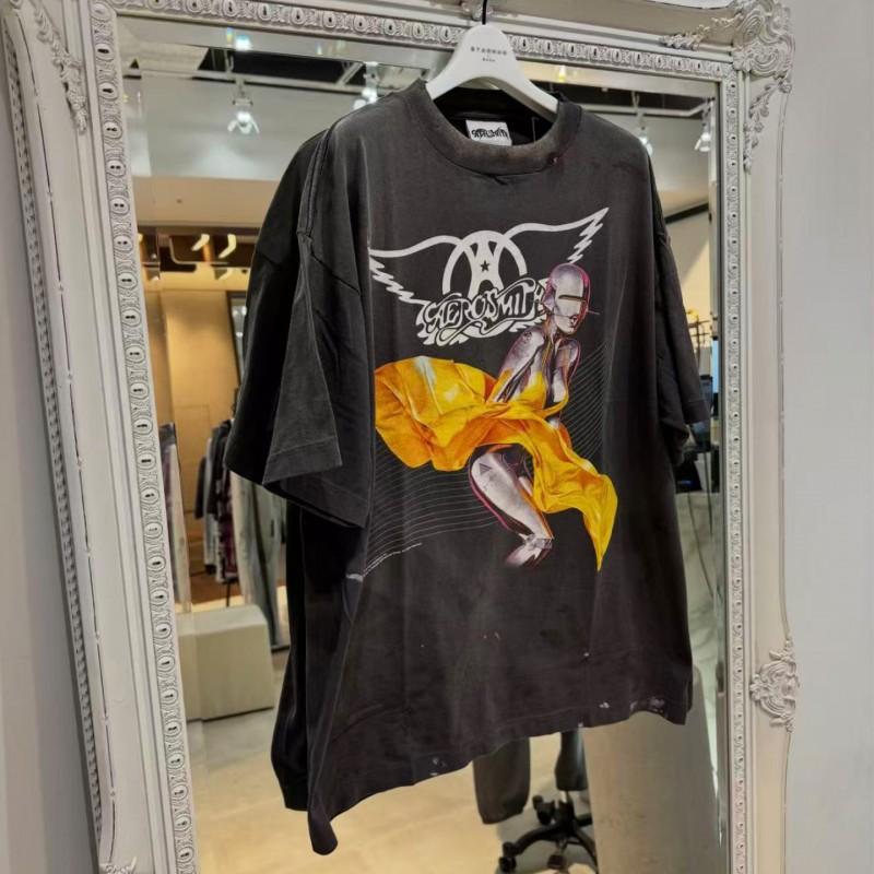 SAINT Mx6 Collab SS26 Аниме Персонаж Принт Буквами Потертая Хлопковая Футболка Унисекс Уличная Одежда