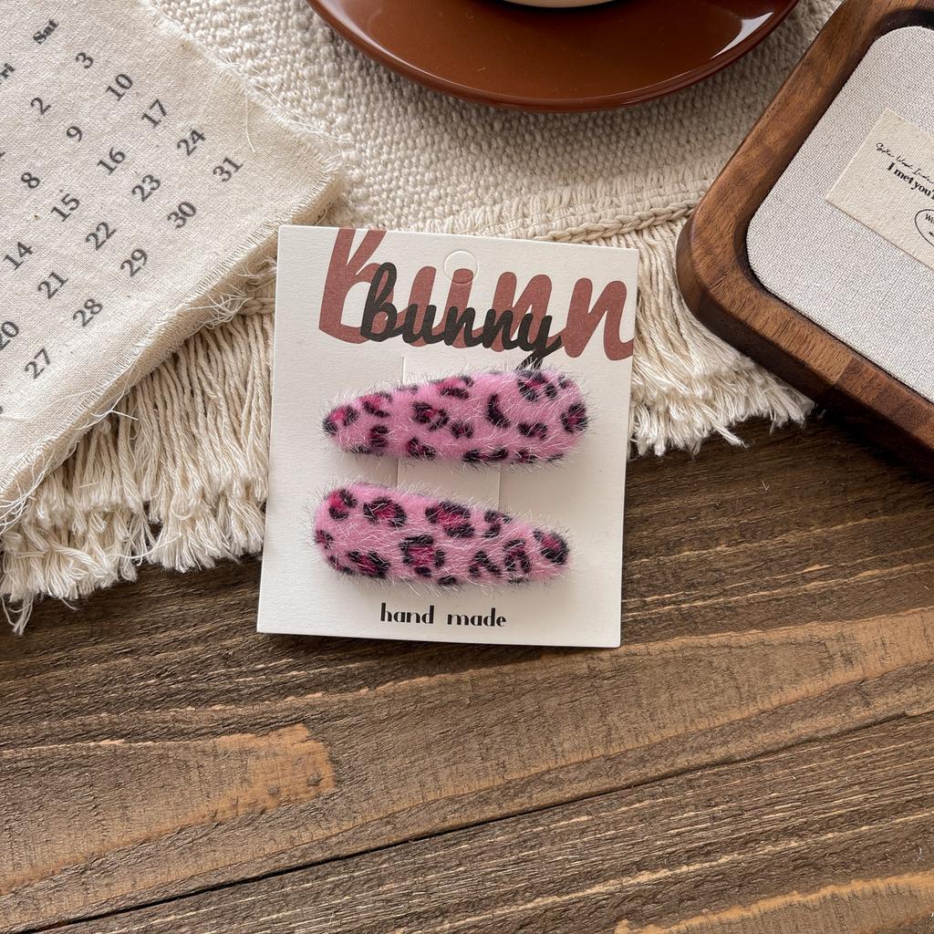 2 шт. Милые крутые плюшевые заколки-клипсы для детей с леопардовым принтом, корейские милые заколки для маленьких девочек для непослушных волос и челки, аксессуары для укладки волос