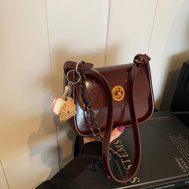 Popular Small Square Bag Women's Autumn and Winter New Shoulder Armpit Bag High-end Retro Messenger Bag