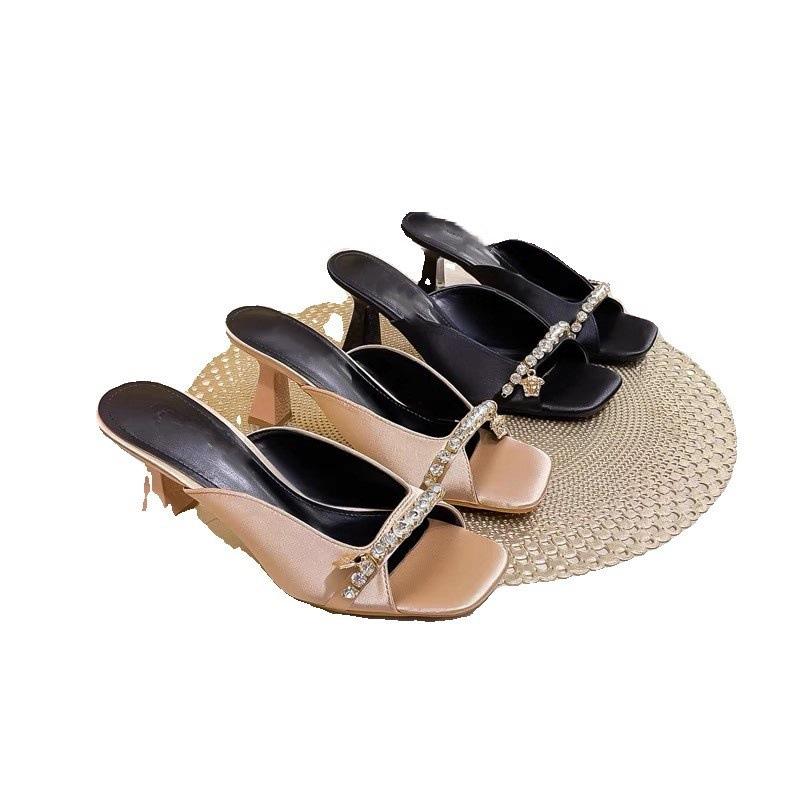 Стразы маленькие ароматные прохладные тапочки носить с открытым носком белые красивые высокие каблуки шампанского квадратная голова слово сандалии женские летние