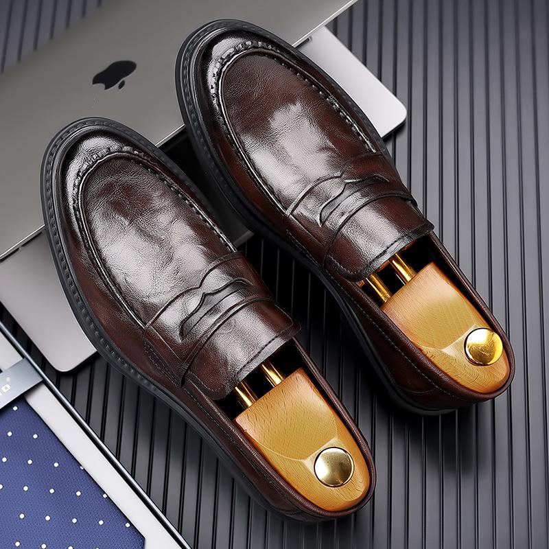 Classic Fashion Business Low Heeled Leather Shoes Loafers for Men Soft Sole Shoes Moccasin Wedding Shoe Tip Slip On Dress Shoes