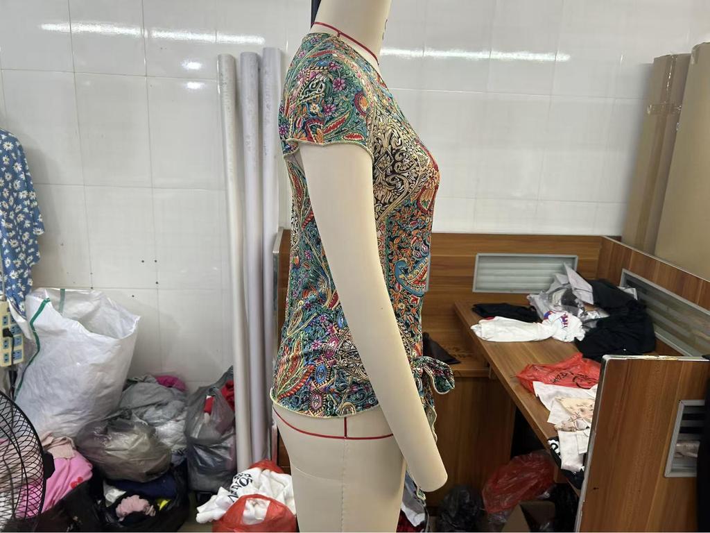 Летний топ с V-образным вырезом и завязками, с узором пейсли: Европейская и американская мода