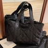 New Niche Design Large Capacity Down Tote Bag Fashionable Commuter Shoulder Bag Handbag Versatile Trendy