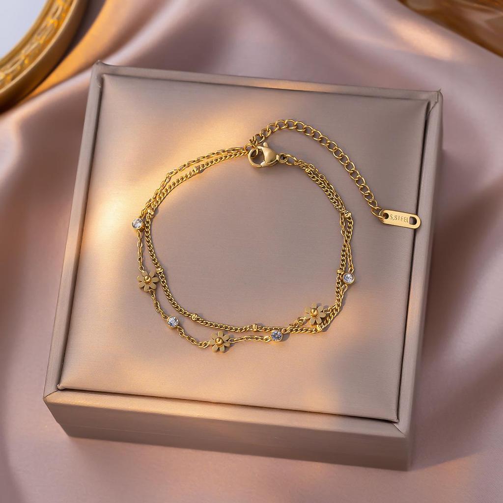 Elegant 18K Gold Titanium Steel Bracelets: European & American Fashion, Non-fading, Women's Versatile Personality Hand Jewelry