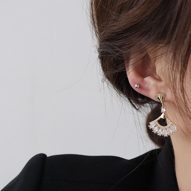 Exquisite Copper Inlaid Zirconium Hollow Fan Earrings 14K Real Gold Electroplating Women's Prom Party Earrings Korean Jewelry