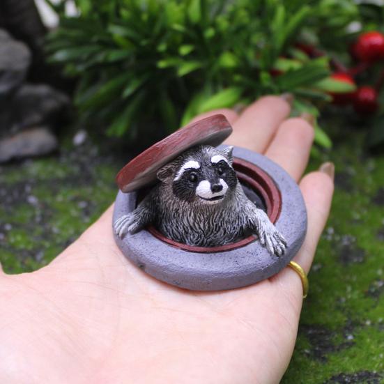 Украшение в виде енота под крышкой люка, миниатюрная садовая фигурка животного из смолы, украшение для дома и двора
