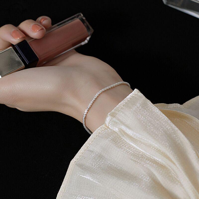 Starry Sparkle Bracelet: Elegant and Trendy Hand Jewelry for Women