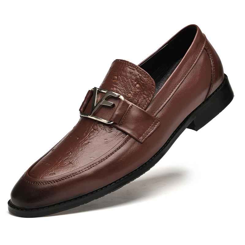 Мужская обувь 2025 лето новая легкая роскошь высокое чувство взрослые мужчины заостренный носок один педаль увеличение высоты удобные деловые кожаные туфли