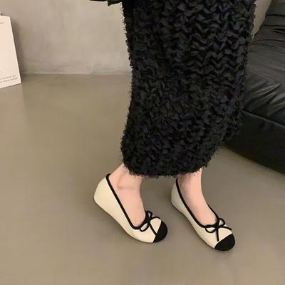 Новые женские туфли 2024 года, высококачественные модные туфли без застежек, подходящие по цвету, с квадратным носком и неглубоким вырезом, женские туфли на плоской подошве