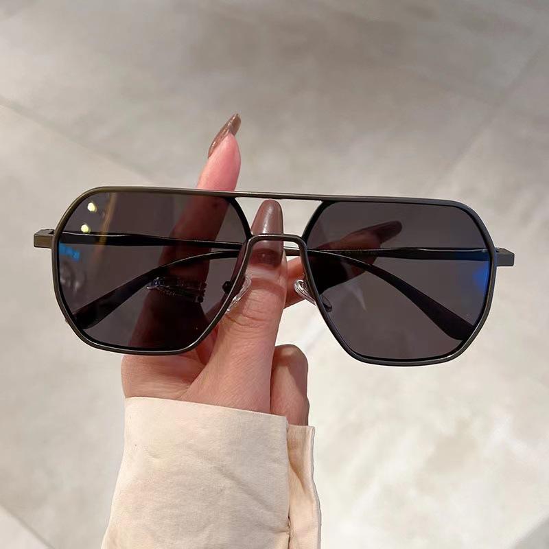Солнцезащитные очки для мужчин, для водителей, с защитой от ультрафиолета, с сильным светом, в стиле ретро, простые, высококачественные, меняющие цвет, трендовые уличные солнцезащитные очки