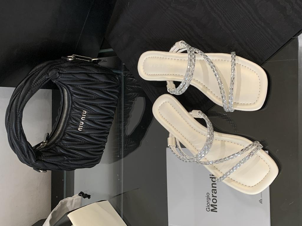 Temperament Slope Heel French Small Cool Slippers Fairy Shoes 2025 New Summer Fashion Two Wear Rhinestone Strap Sandals