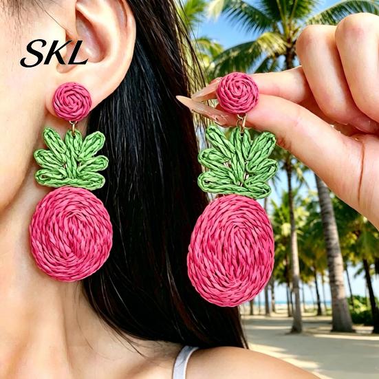Three-dimensional Pineapple Earrings 1 Pair Handmade Raffia for Women, Boho Straw Hand-Woven Summer Beach Skirt Jewelry Dangle Earrings, Natural