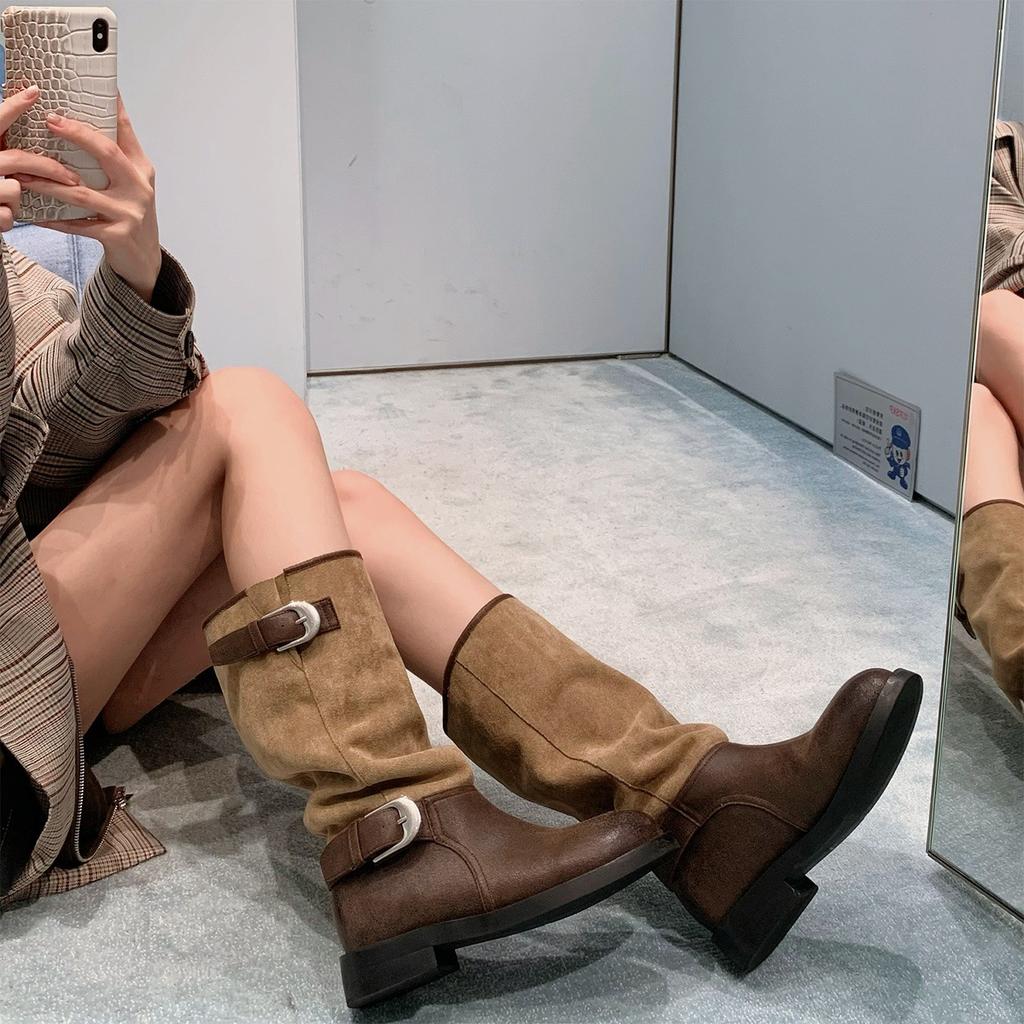 Версия из коровьей кожи~ Контрастные ботинки с пряжкой на ремне, женские ретро замшевые ботинки-рыцари с вставками, стройнящие ботинки на устойчивом каблуке Maillard