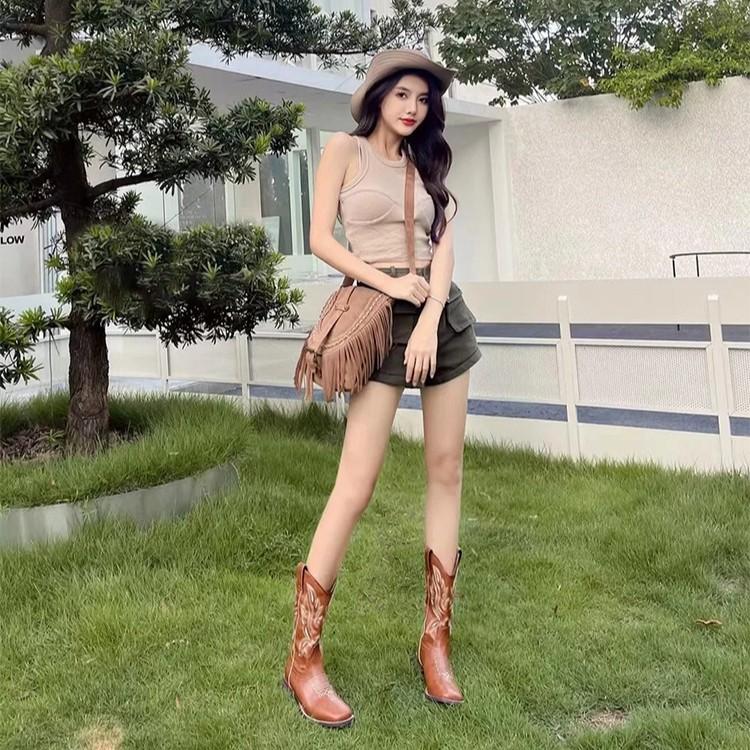 Leather Western Cowboy Boots Embroidered Knight Boots Women'S Thick Heel Medium Tube Vintage V-Mouth Square Head Martin Boots