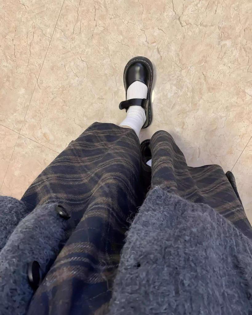 Retro Autumn Mori Girl Knitted Cardigan - Soft, Warm, Round Neck, Short Length