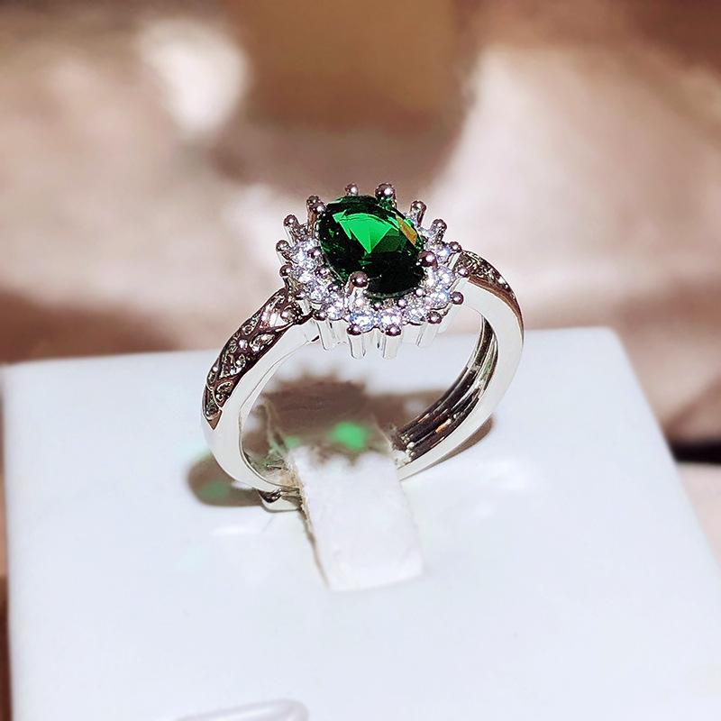 Exquisite Green Zircon Ring for Women's Party Jewelry Shiny AAAA Zircon Ring Wedding Bridal Jewelry Engagement Ring