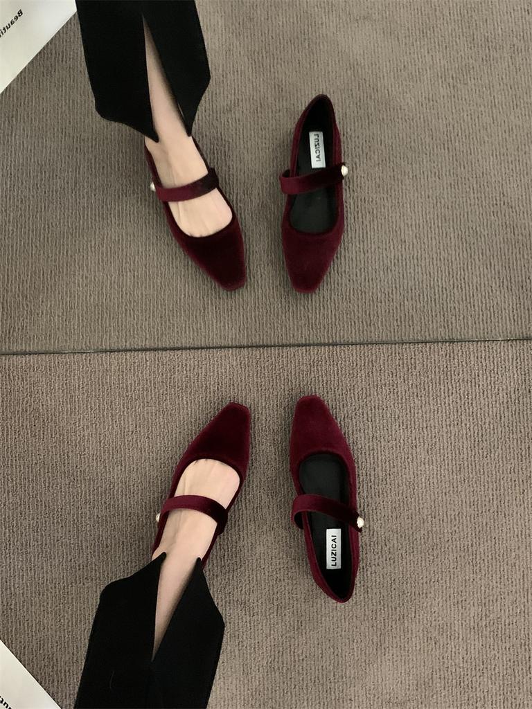 French retro Xiaoxiangfeng single shoes flat-soled soft-soled red women's shoes spring and summer grandma shoes with skirts Mary Jane shoes