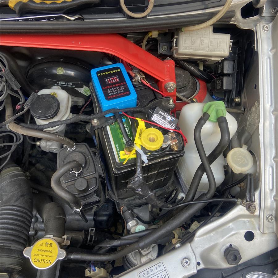 Universal Wireless Remote Control  Automatic Control 12v Car Battery Disconnect Cut Off Isolator Master Switches Voltmeter Digital Voltage Display