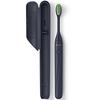 Электрическая зубная щетка Philips One Midnight Blue на батарейках с дорожным чехлом (HY1100/04)