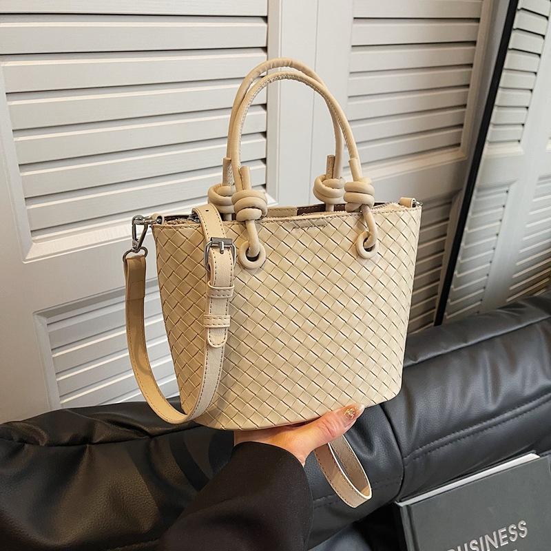 Bag Women's New Fashion Versatile Messenger Bag Casual Shoulder Bag