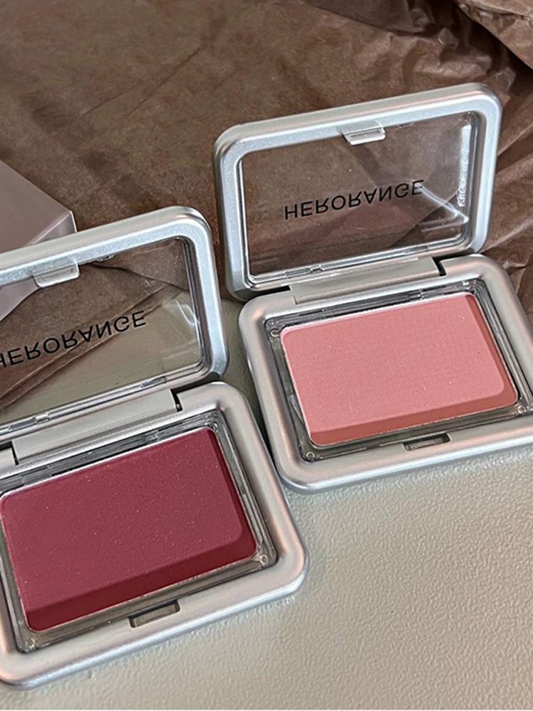 Blush 2023 New Arrival Best Selling Red Female Expansion Contractive Color Highlight Repair Three-in-One Milk Apricot Eye Shadow Plate