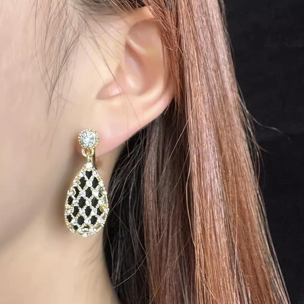 Серьги Tide, женственность, первоклассное чувство, легкая роскошь, нишевый дизайн, длинные серьги с бахромой в форме капли воды, инкрустированные бриллиантами.