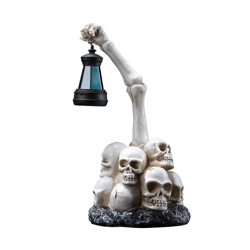 Zombie Skull Lantern Halloween Ornament for Courtyard & Garden Chilling Horror Nightlight Perfect for Spooky Decorations
